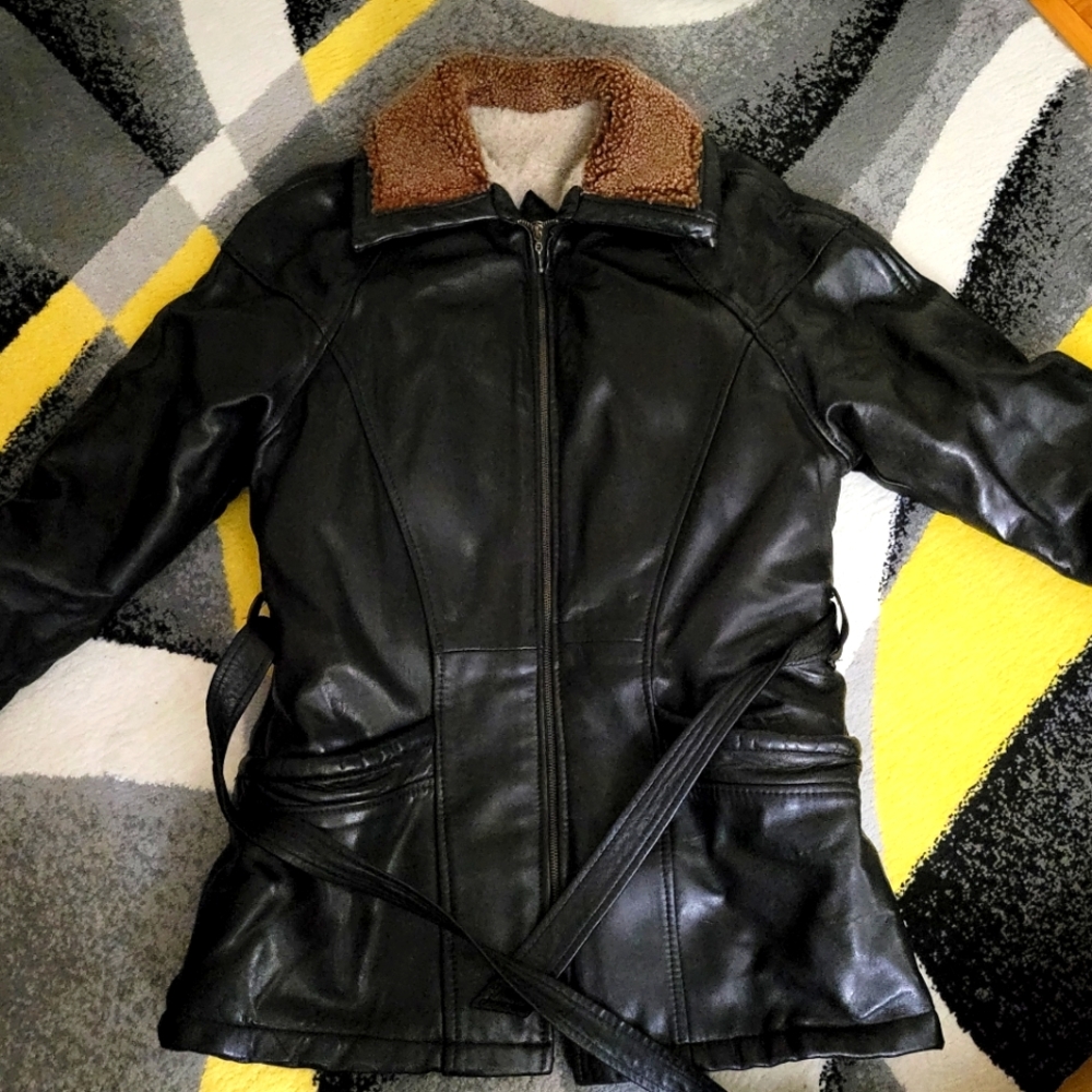 A vintage brown leather sterling coat 😍 👌 [like new]
